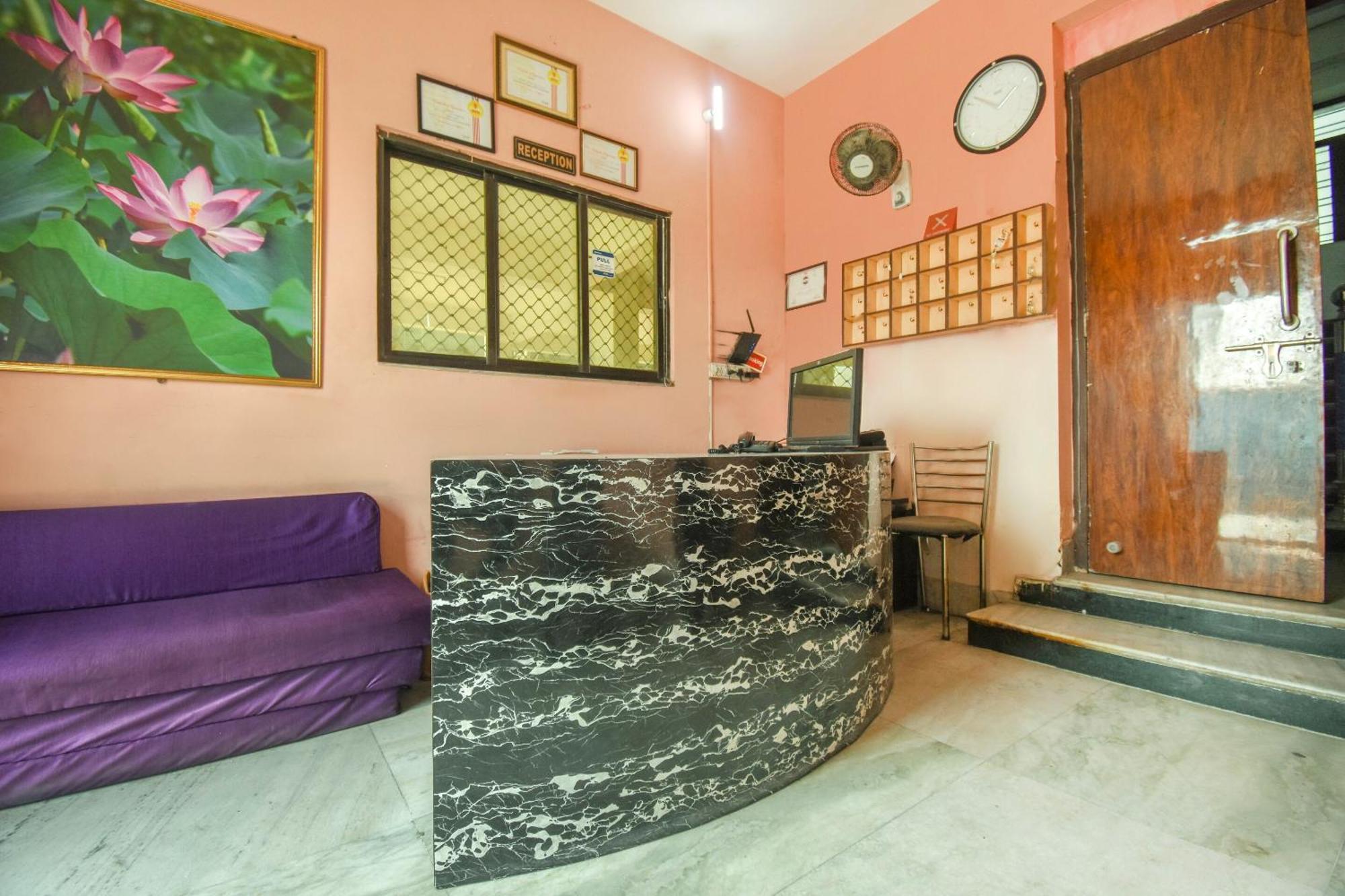 Hotel O Regal Inn Calcutta Buitenkant foto